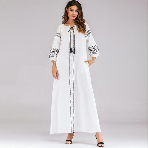 Chic White and Black Embroidered Caftan
