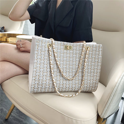 High Quality Large Capacity Ladies Handbag with Chain Shoulder Strap